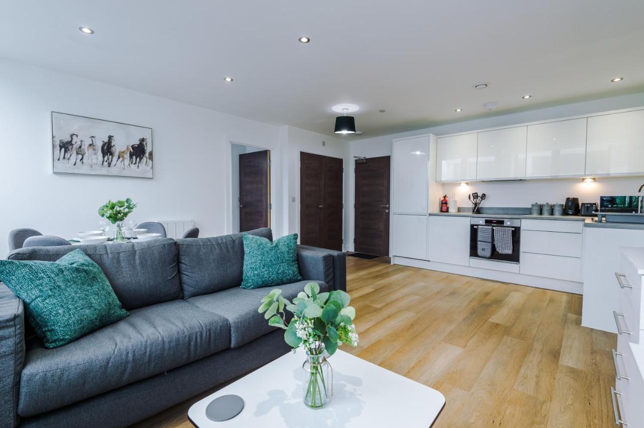 New! Stylish 2-Bed Apartment In Manchester By 53 Degrees Property - Amazing Location, Ideal For Small Groups - Sleeps 4! Экстерьер фото
