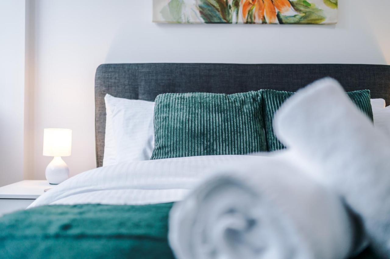 New! Stylish 2-Bed Apartment In Manchester By 53 Degrees Property - Amazing Location, Ideal For Small Groups - Sleeps 4! Экстерьер фото