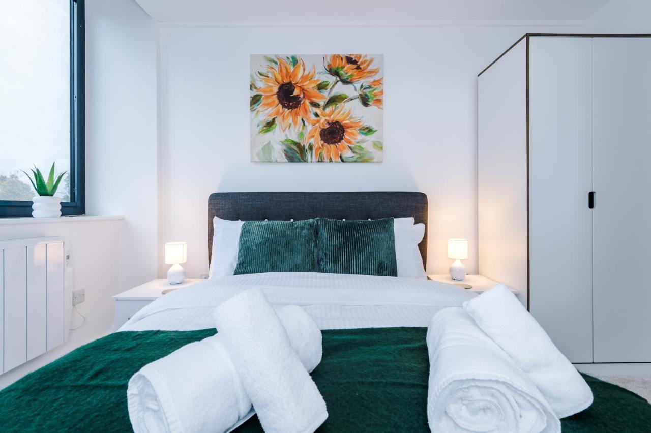 New! Stylish 2-Bed Apartment In Manchester By 53 Degrees Property - Amazing Location, Ideal For Small Groups - Sleeps 4! Экстерьер фото