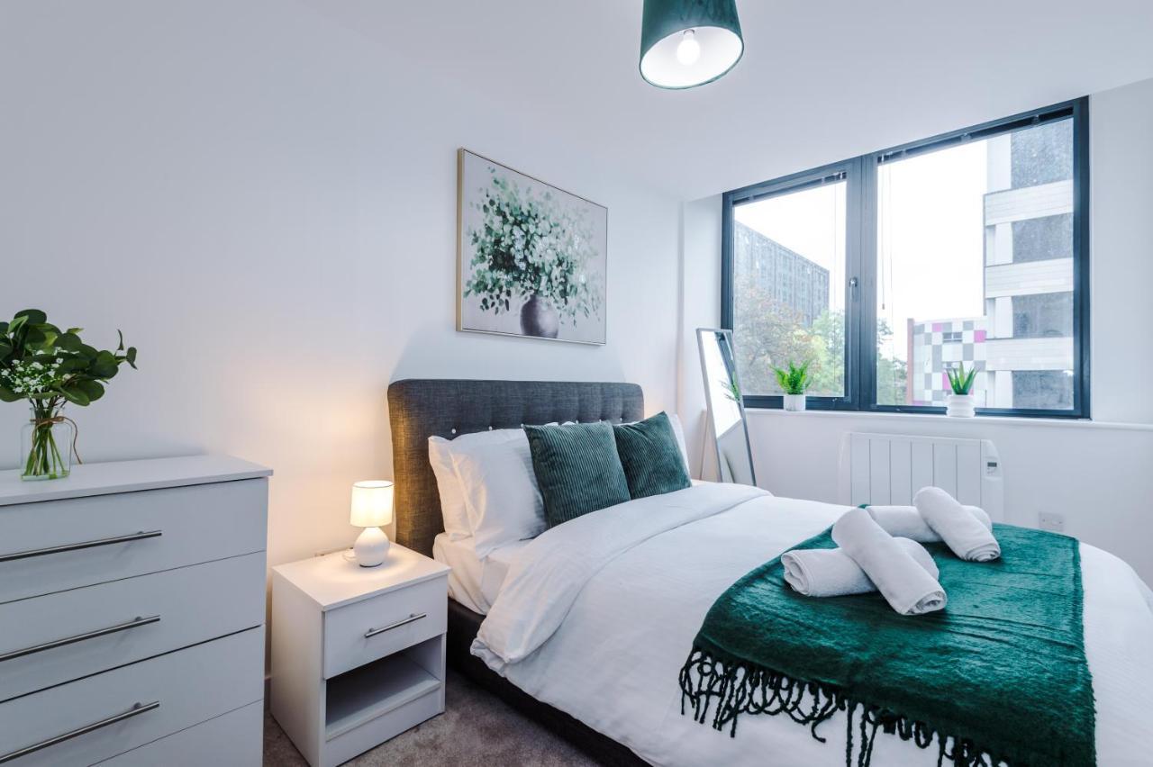 New! Stylish 2-Bed Apartment In Manchester By 53 Degrees Property - Amazing Location, Ideal For Small Groups - Sleeps 4! Экстерьер фото